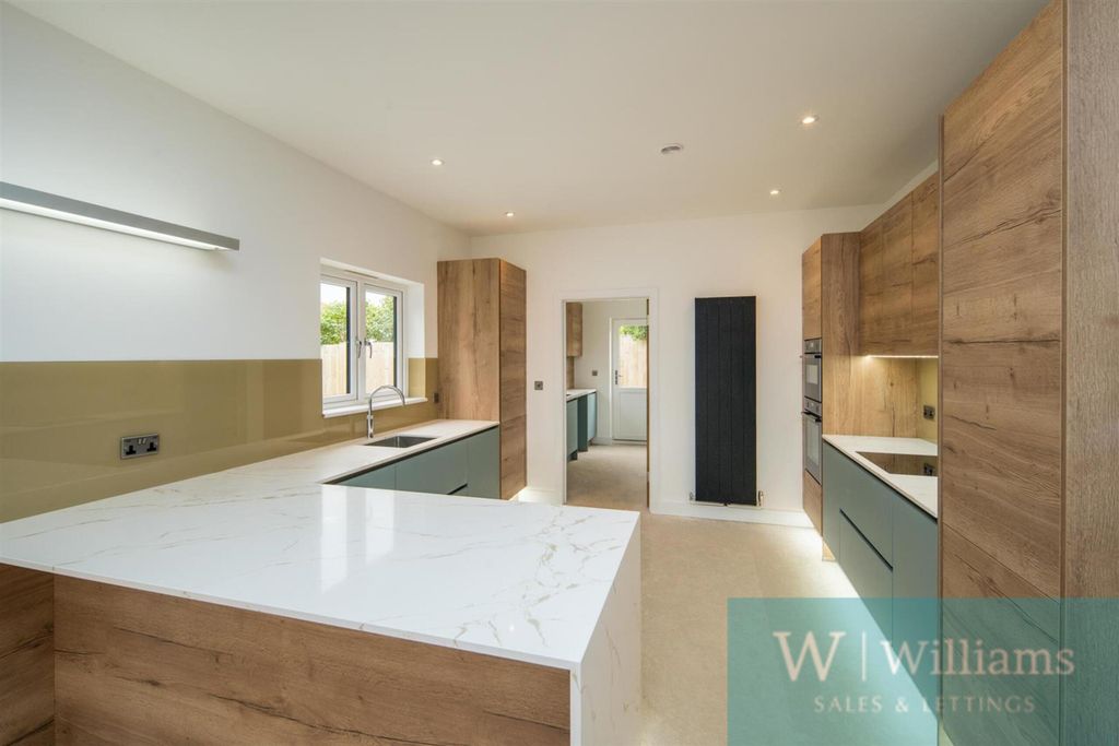 Property photo 2 of 12 Kitchen