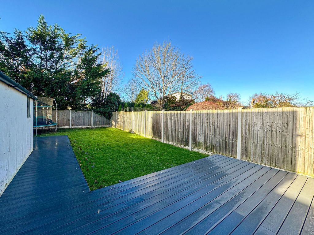 Property photo 3 of 23