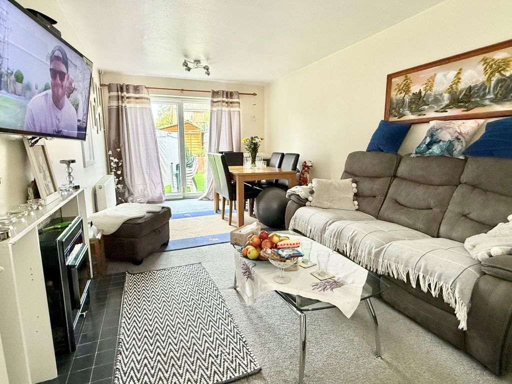 Property photo 2 of 12