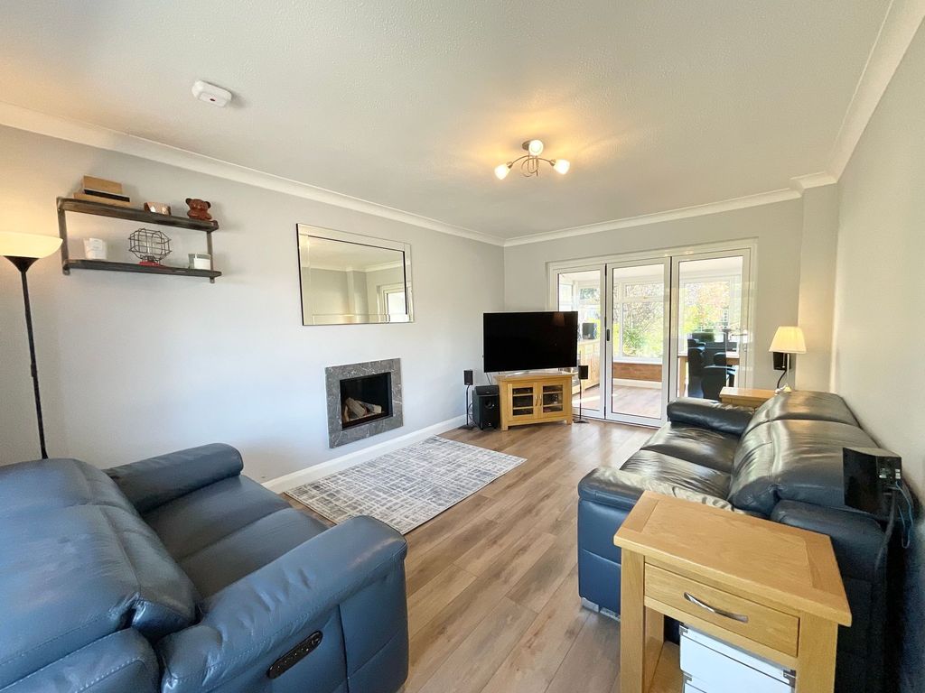 Property photo 3 of 34