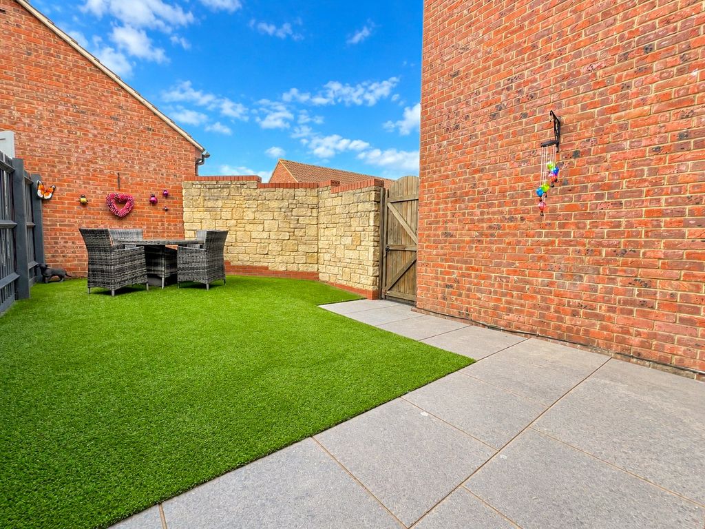 Property photo 2 of 14 Picture No. 13