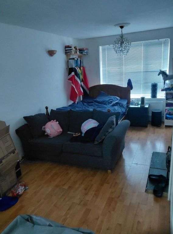 Property photo 1 of 4