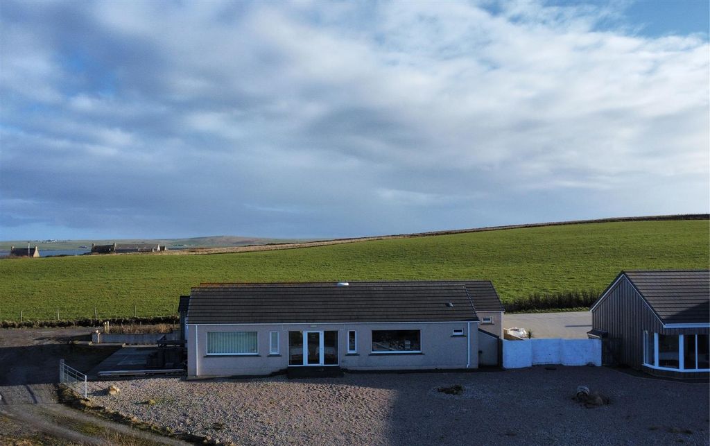 Property photo 3 of 49