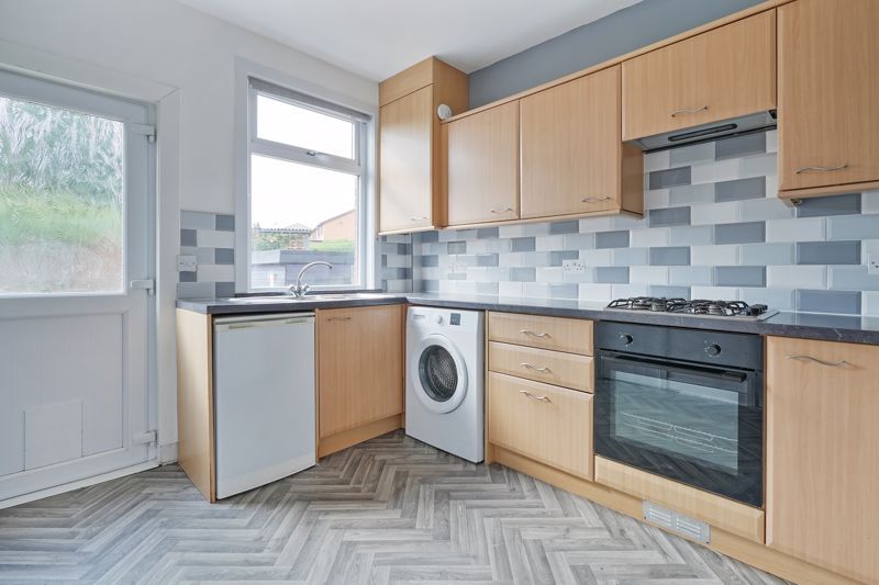 Property photo 3 of 16 Kitchen