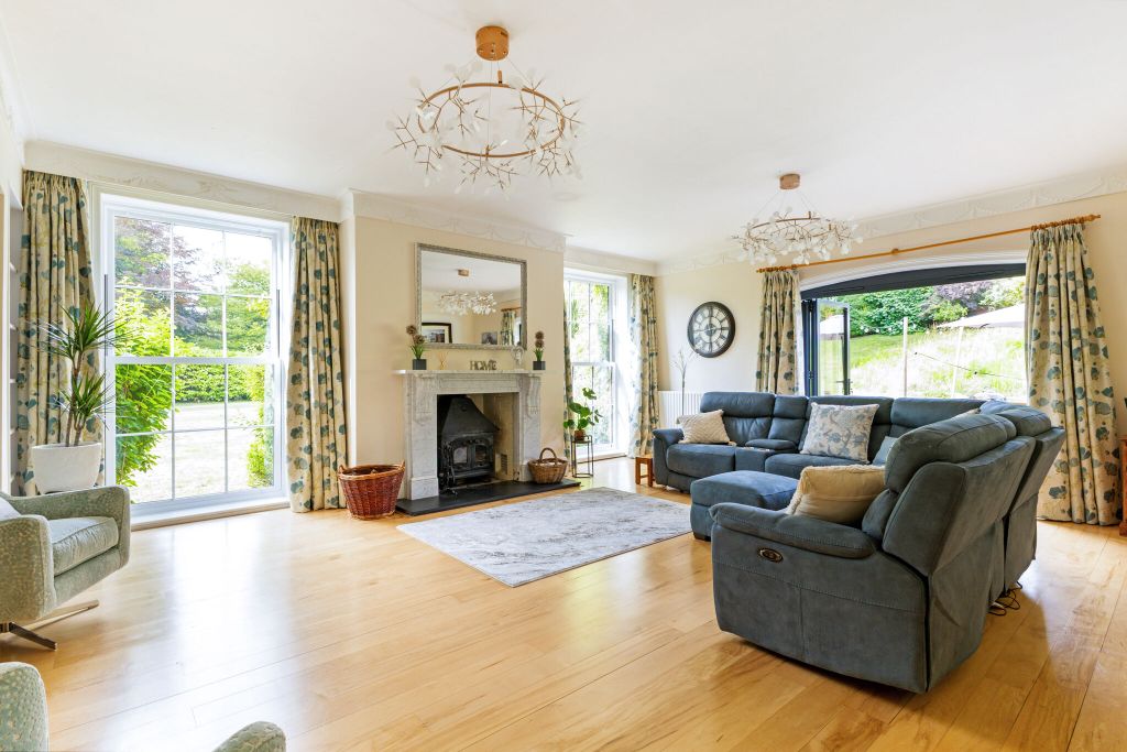 Property photo 3 of 18