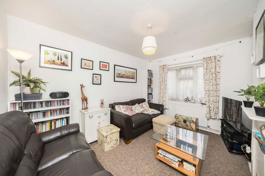 Property photo 2 of 6