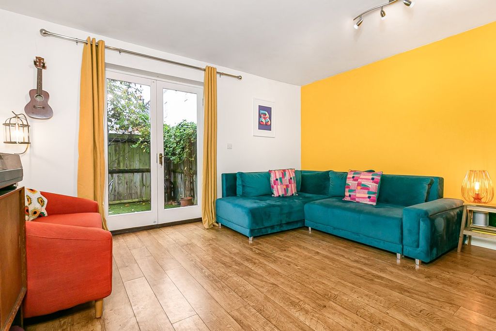 Property photo 3 of 13