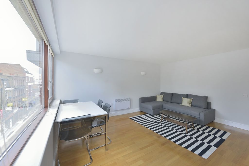 Property photo 3 of 9