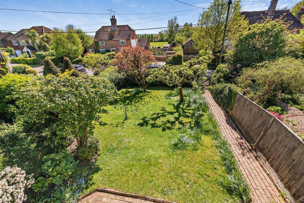 Property photo 2 of 25 8688129-Exterior22-800.Jpg