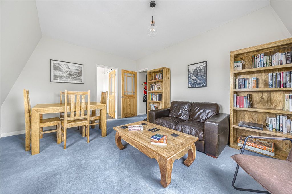 Property photo 3 of 10 Picture No. 09