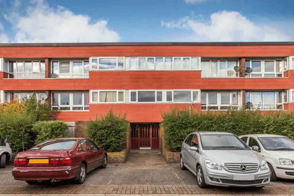 Property photo 1 of 6