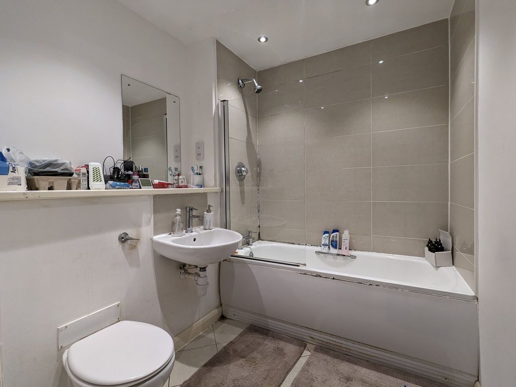 Property photo 3 of 6 Picture No. 06