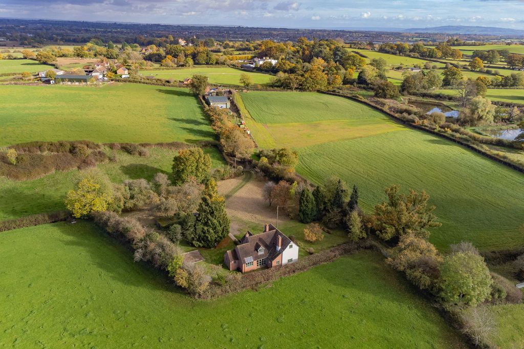 Property photo 2 of 23