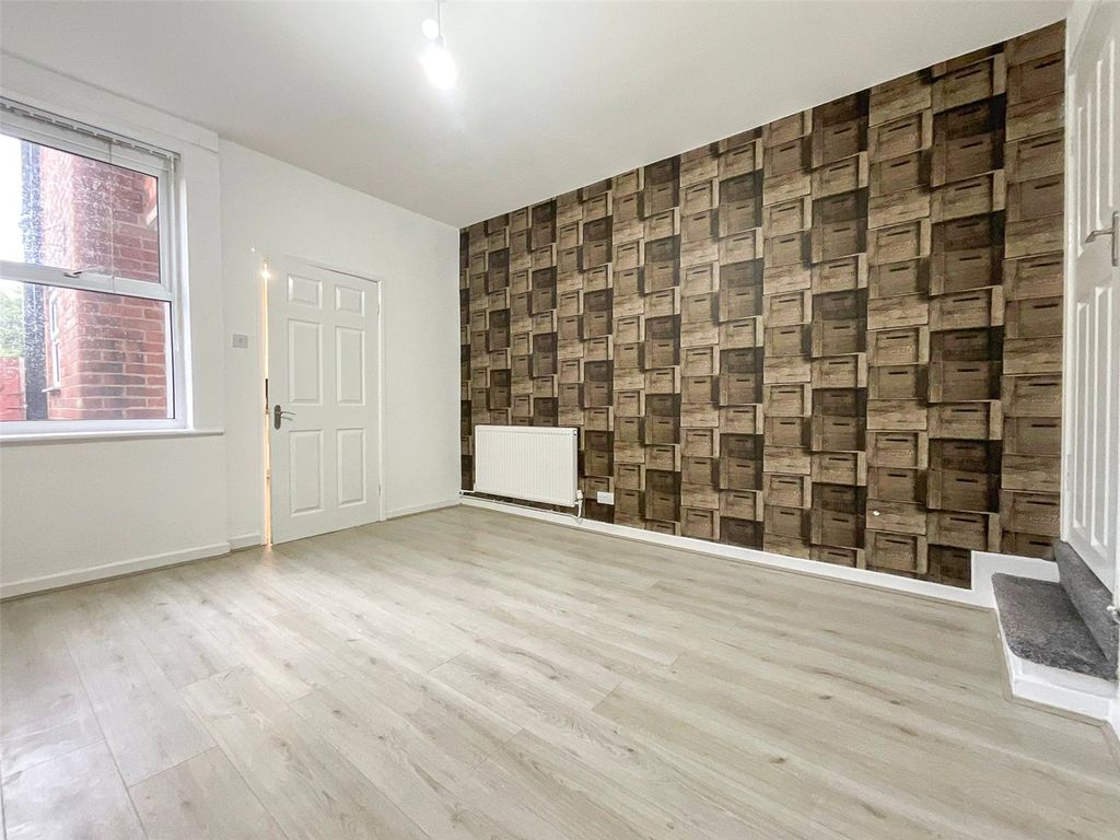 Property photo 2 of 16 Picture No. 06