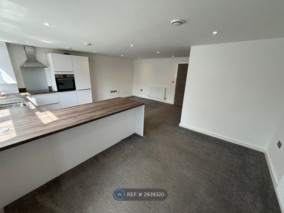 Property photo 3 of 11 Living Area