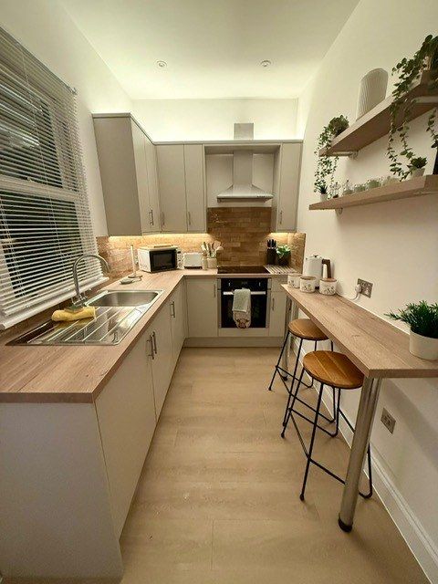 Property photo 2 of 12 3