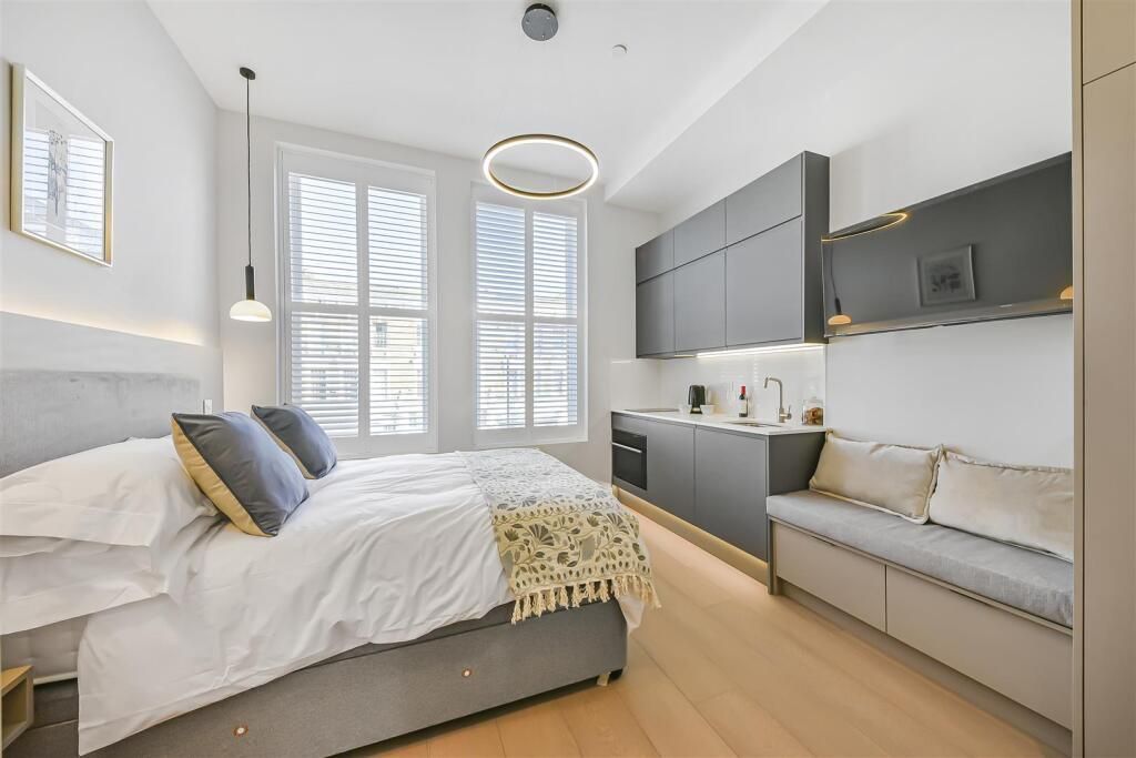 Property photo 1 of 6 Bed 2..Jpeg
