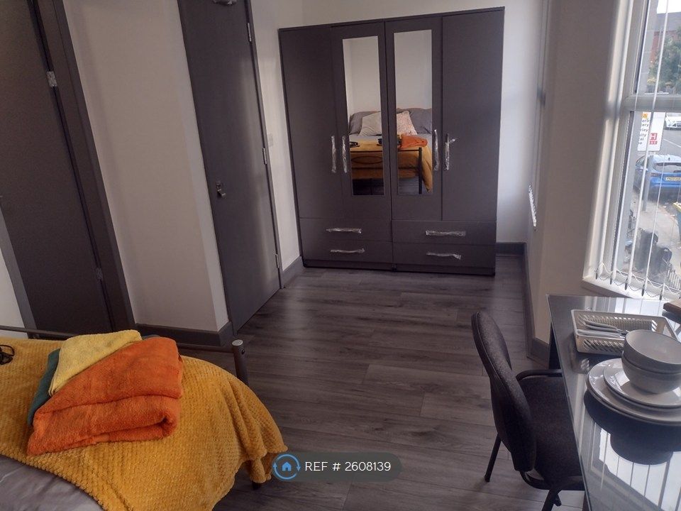 Property photo 2 of 24