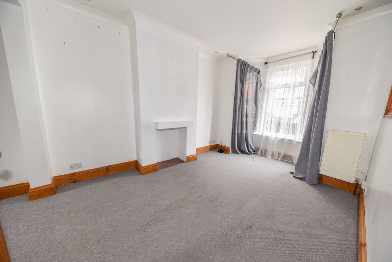 Property photo 2 of 11 Photo 4