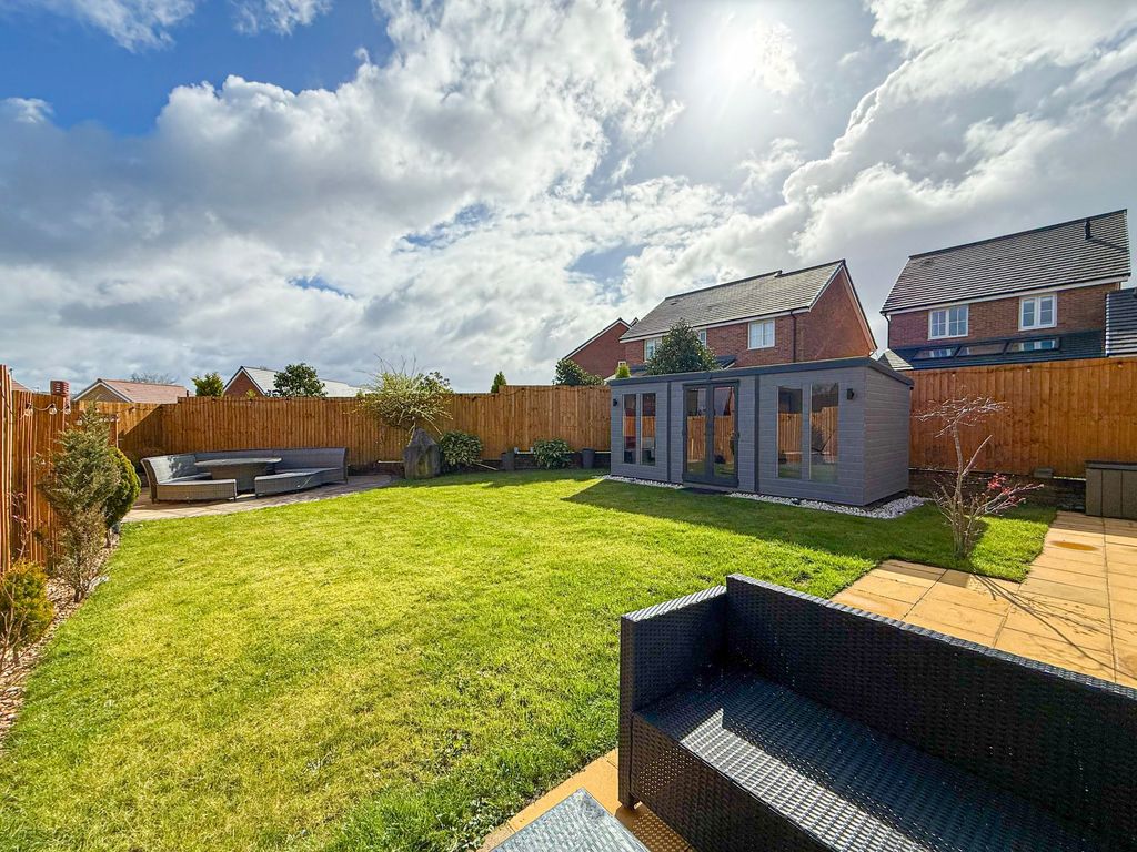 Property photo 3 of 25