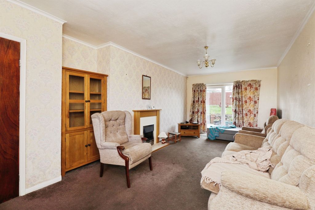 Property photo 3 of 11