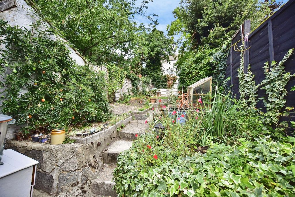 Property photo 3 of 19 Pbox-Img.Jpg