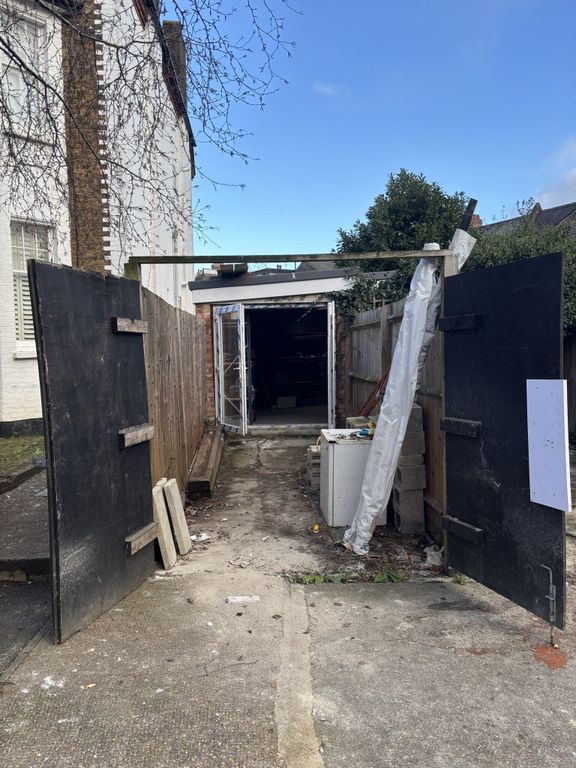 Property photo 2 of 3