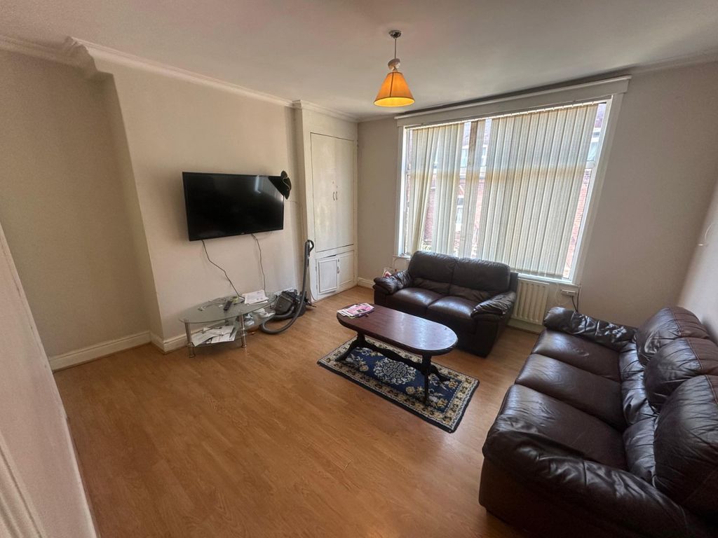 Property photo 1 of 11 Picture No. 12