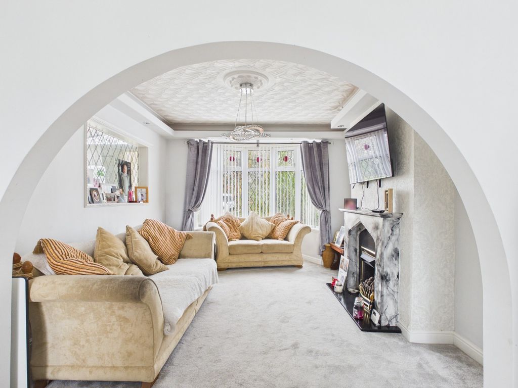 Property photo 2 of 15 4834144