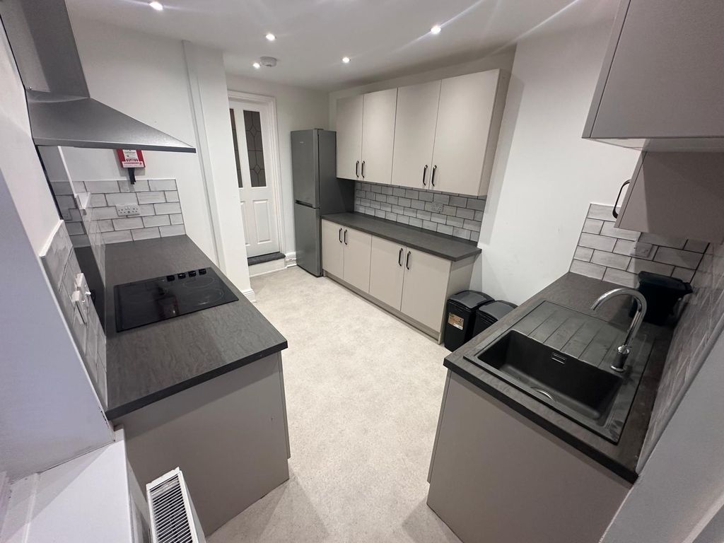 Property photo 1 of 9 Whatsapp Image 2025-11-04 At 14.18.56_381d0B53