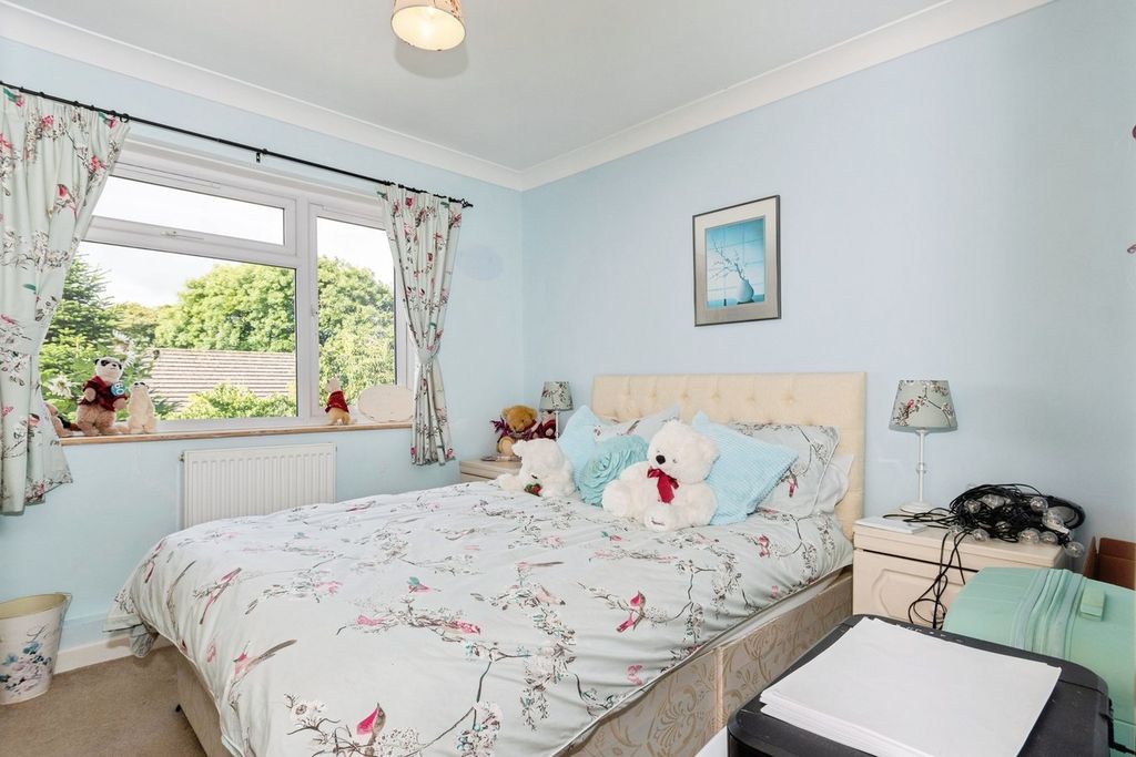 Property photo 3 of 19
