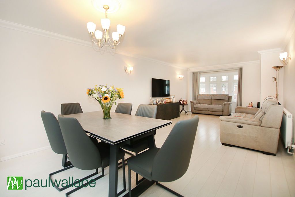 Property photo 3 of 24 Lounge/Dining Room