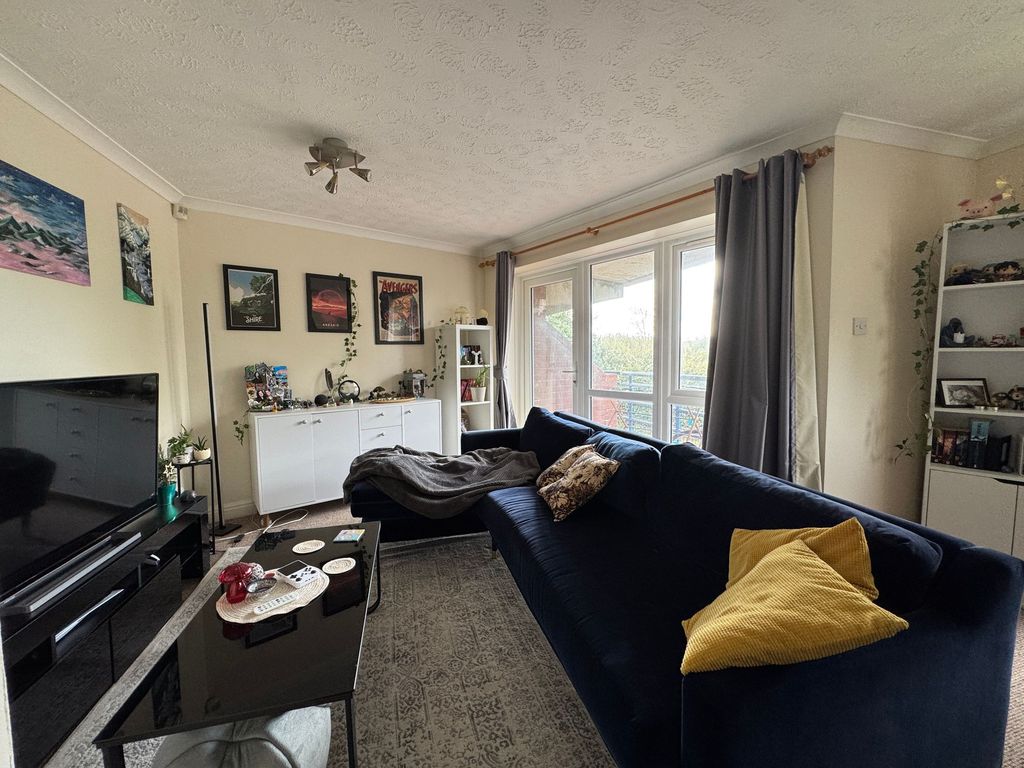 Property photo 3 of 11