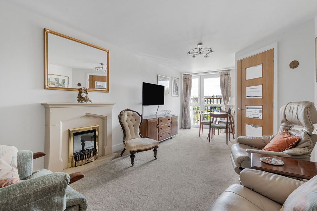 Property photo 2 of 16