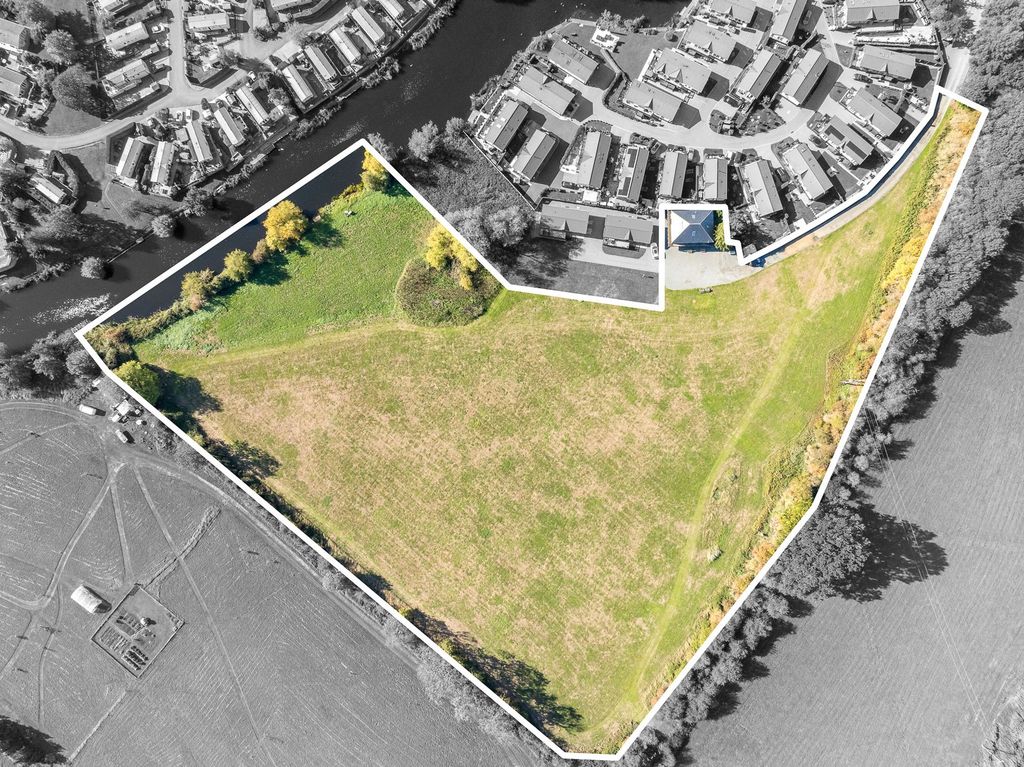 Property photo 1 of 25