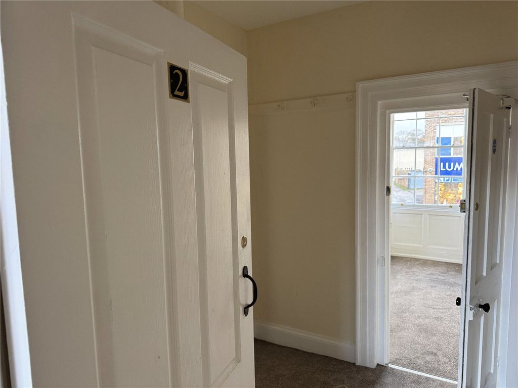 Property photo 3 of 7 Picture No. 13