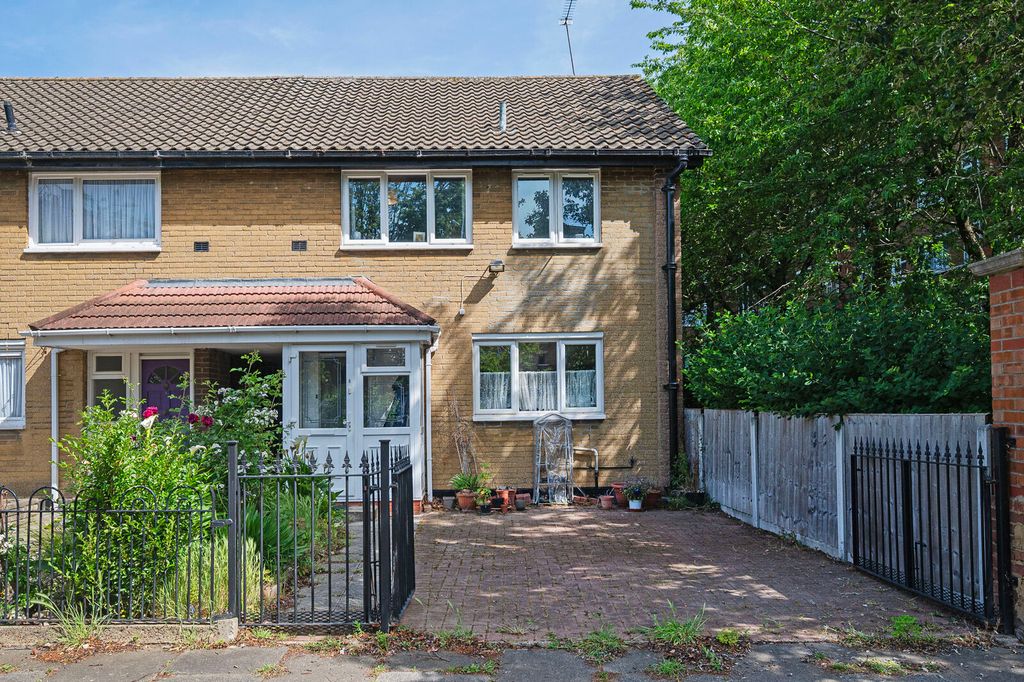 Property photo 1 of 12