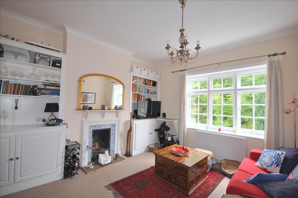 Property photo 2 of 5