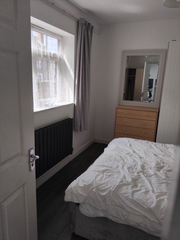 Property photo 2 of 41