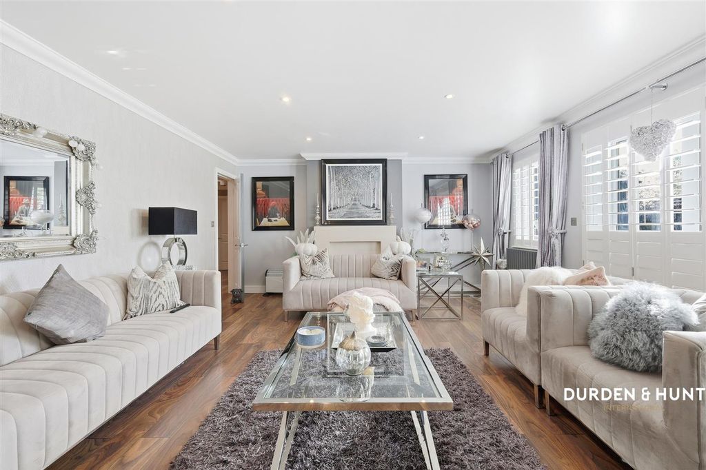 Property photo 3 of 41 Church Road