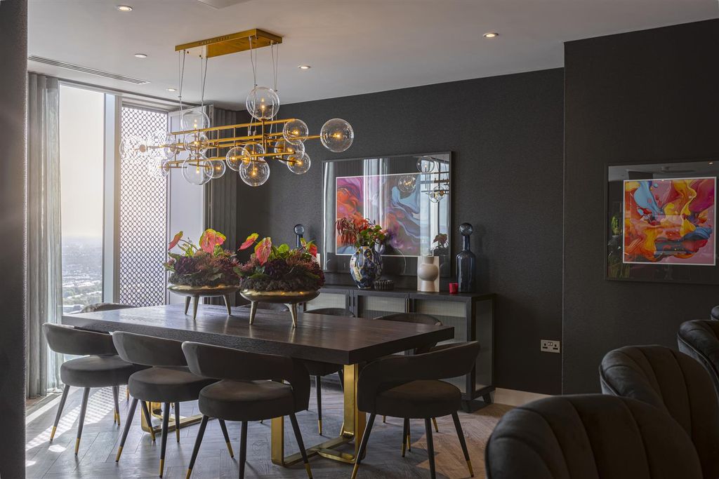 Property photo 3 of 12 Dining_Room_03.Jpg