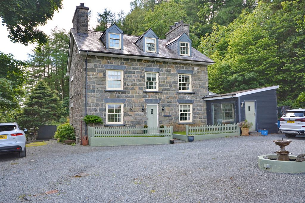 Property photo 2 of 49 Mwg_5905.Jpg