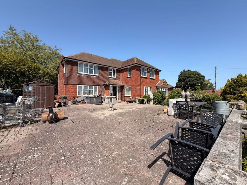 Additional image 19 of 5 bed detached house for saleOsborne Manor, Farnham Road, Sleaford, Bordon, Hampshire GU35