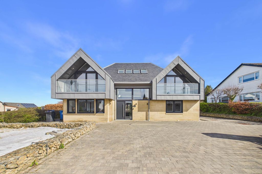 Property photo 1 of 41