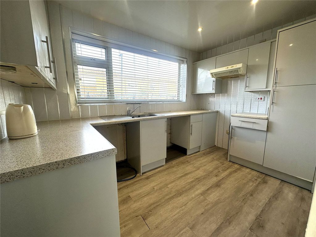 Property photo 2 of 22 Picture No. 01