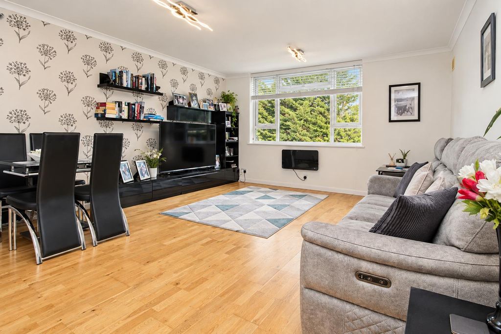 Property photo 2 of 6 9A68663B-F758-423d-9896-9d5Bc23Be62A.Png