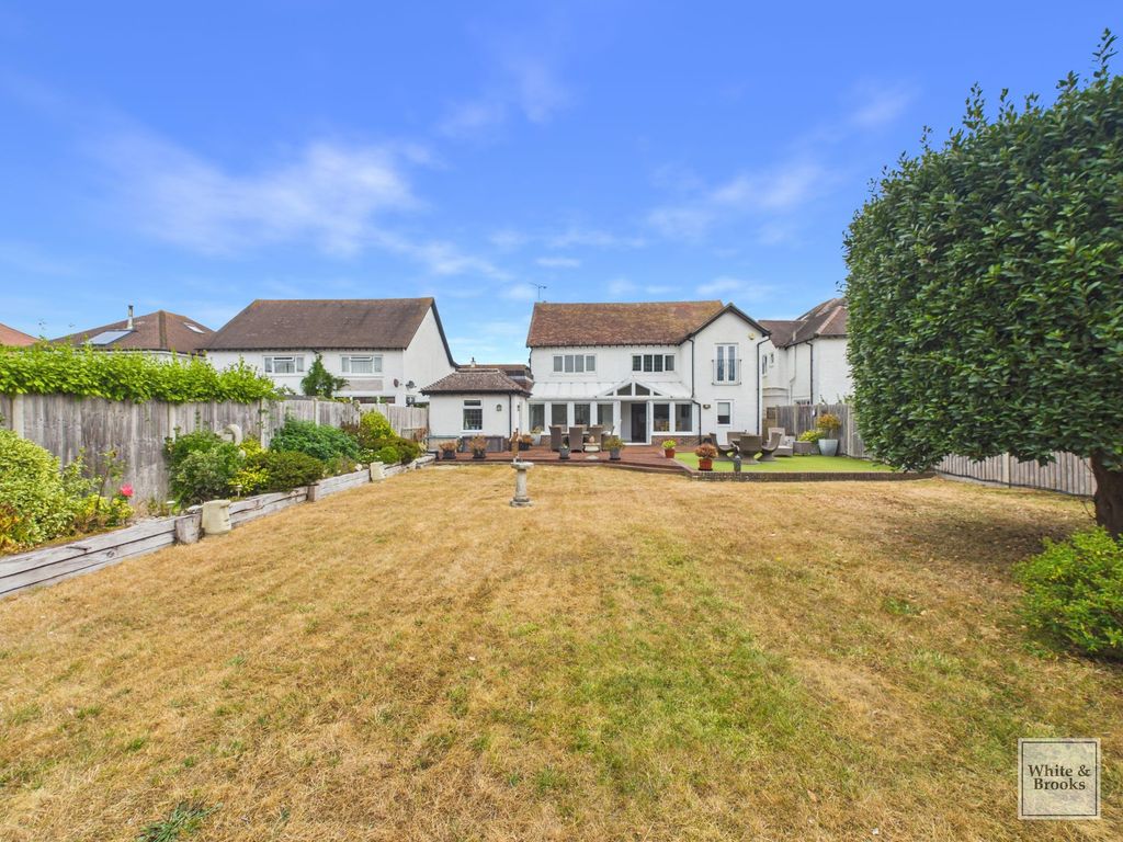 Property photo 3 of 38