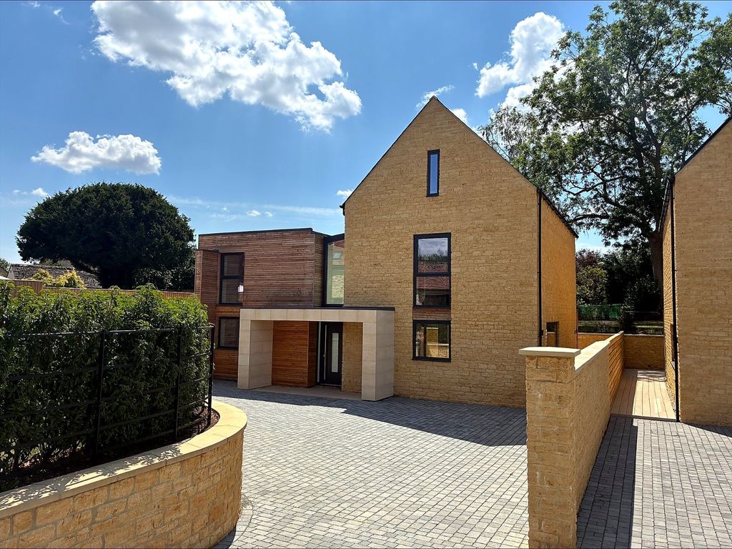 Property photo 1 of 13 1 Tally Ho