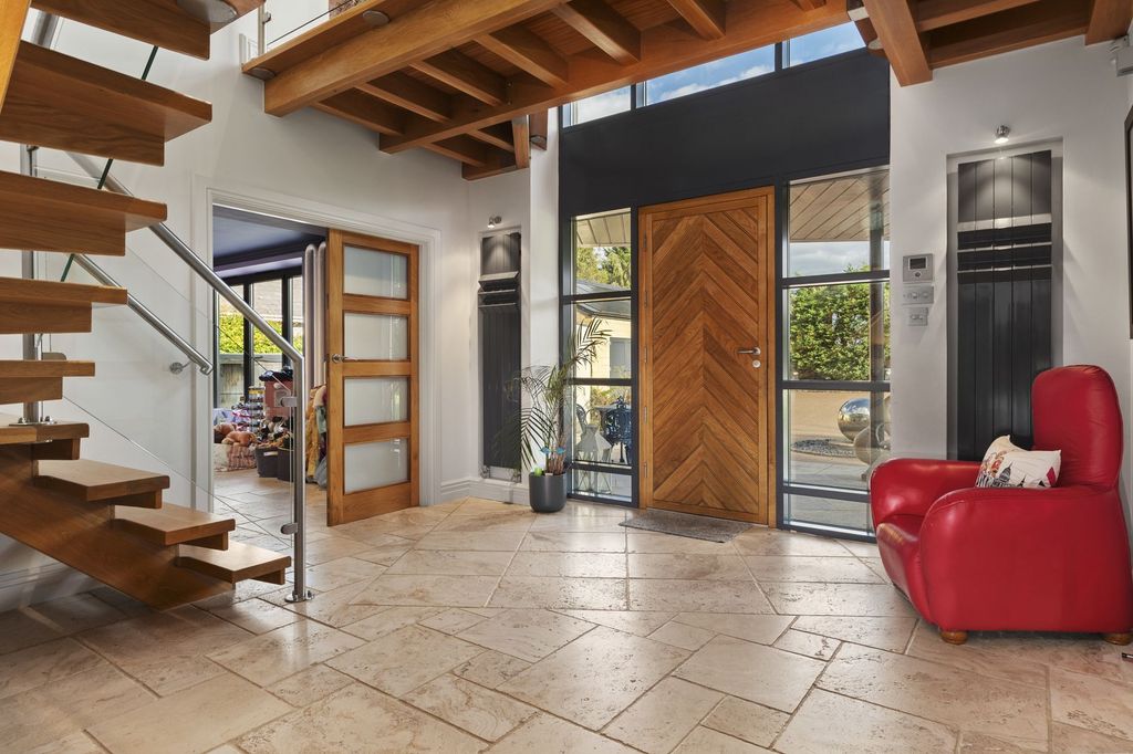 Property photo 2 of 50 P044307_02.Jpg