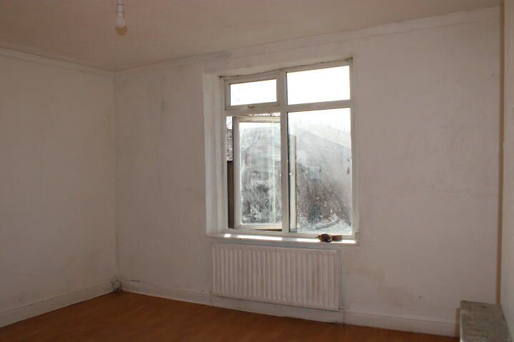 Property photo 3 of 15 Living Room